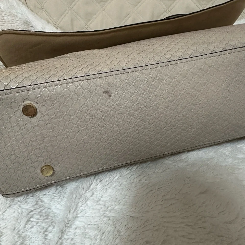 Classic Textured Top-Handle Shoulder Bag in Light Taupe